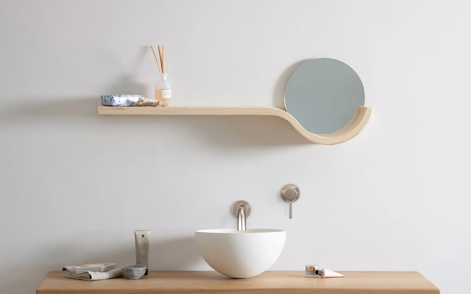 Esun Shelf with Mirror