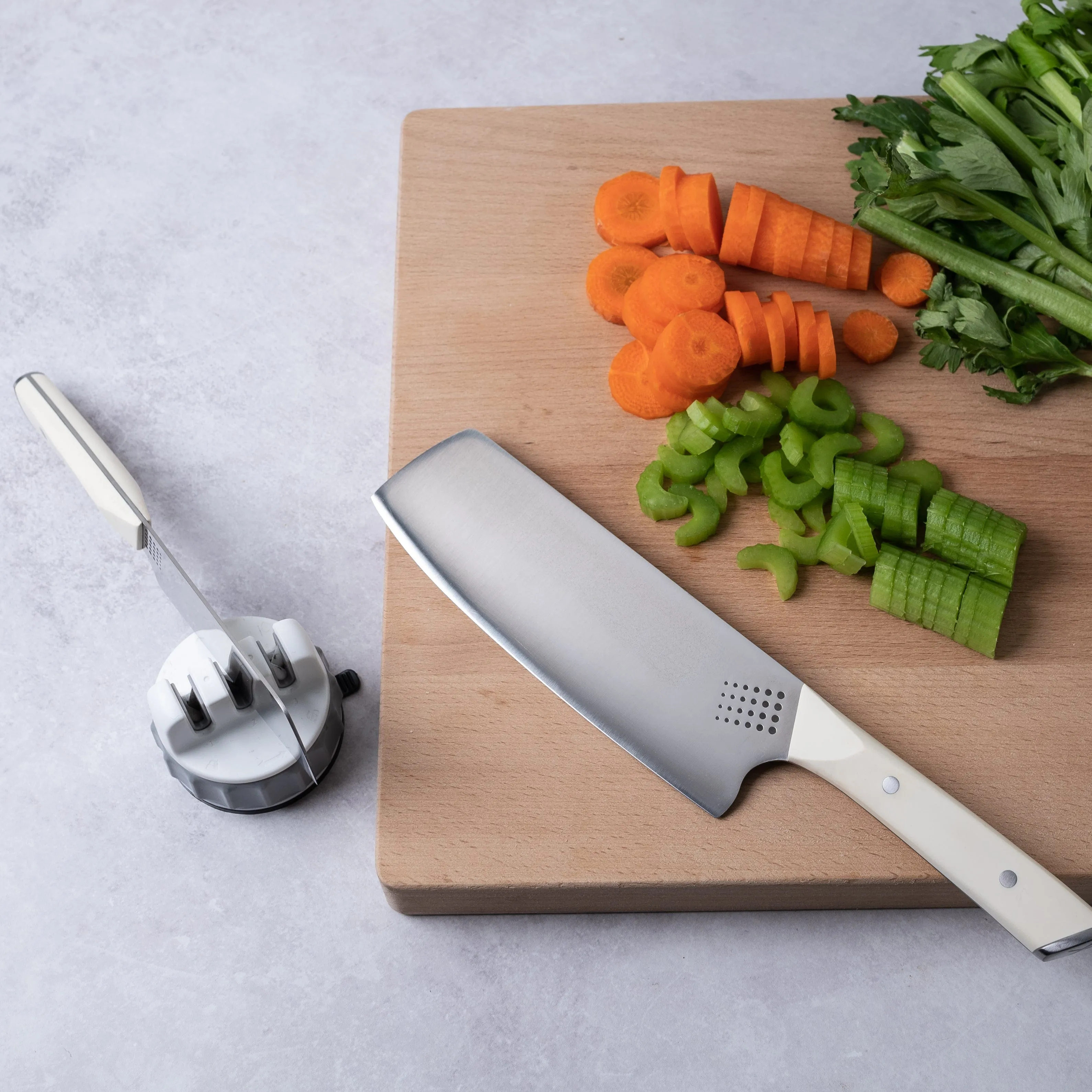 Tabletop knife sharpener